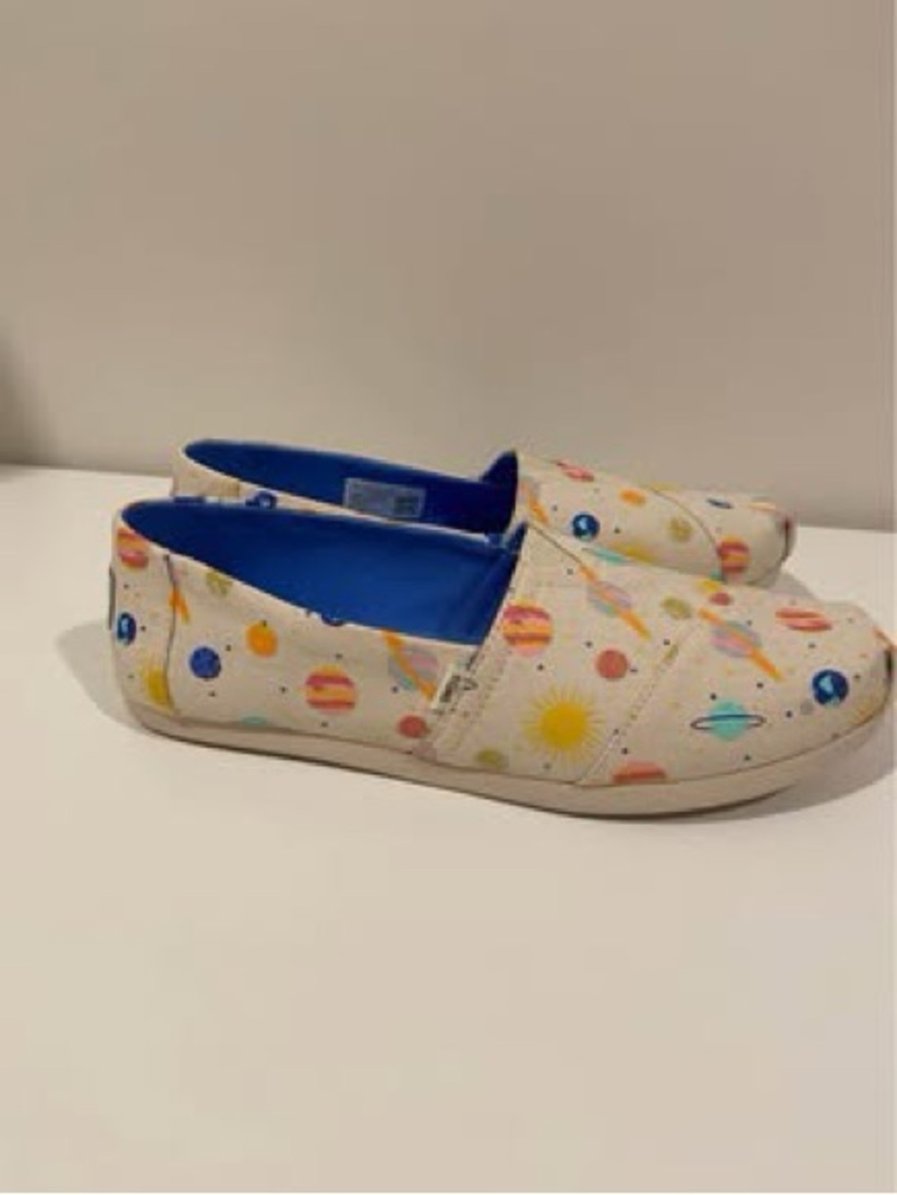 TOMS Kids Planet Print Slip-On Shoes - Cream with Blue Insole - Picture 3 of 6